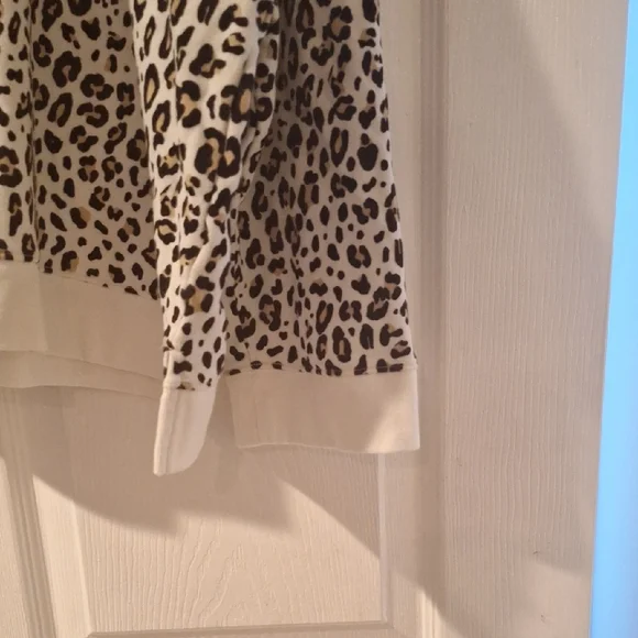 Talbots Black and White Animal Print Top - Picture 3 of 6